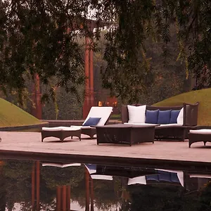 Resort The Roseate