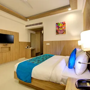 Hotel Elevate - With Complimentary Pickup Or Drop Near Delhi Airport