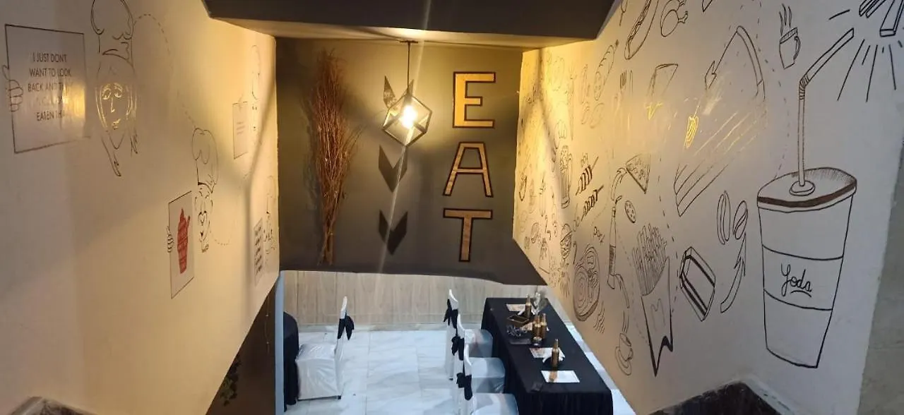Hotel Amour By Rpi New Delhi 3*,  India