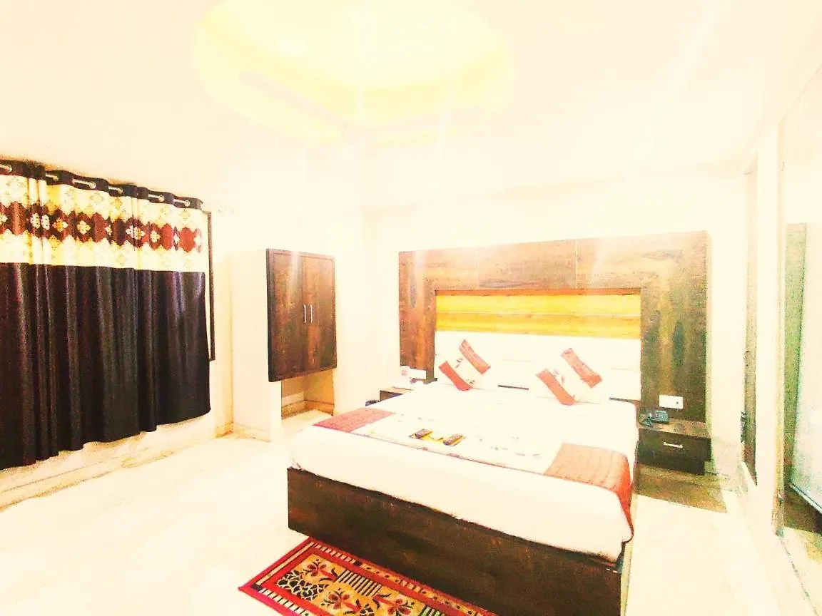 Hotel Amour By Rpi New Delhi